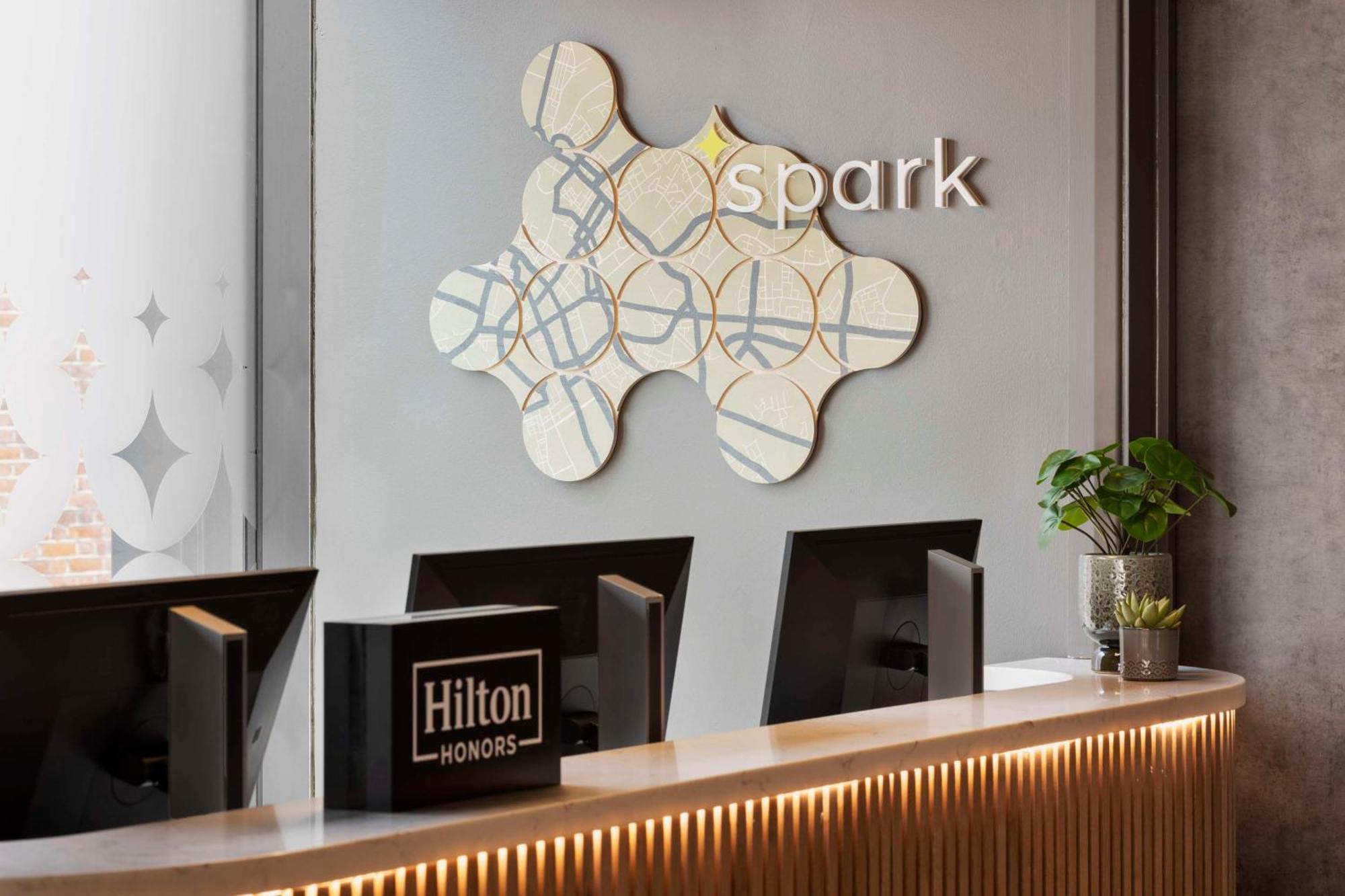 Spark By Hilton London 롬포드 외부 사진