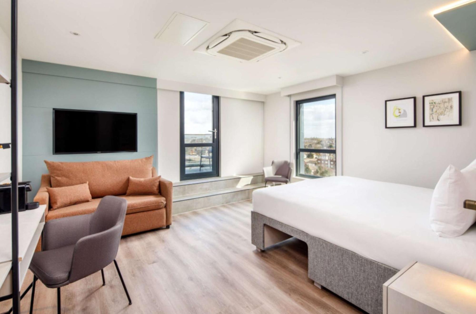Spark By Hilton London 롬포드 외부 사진
