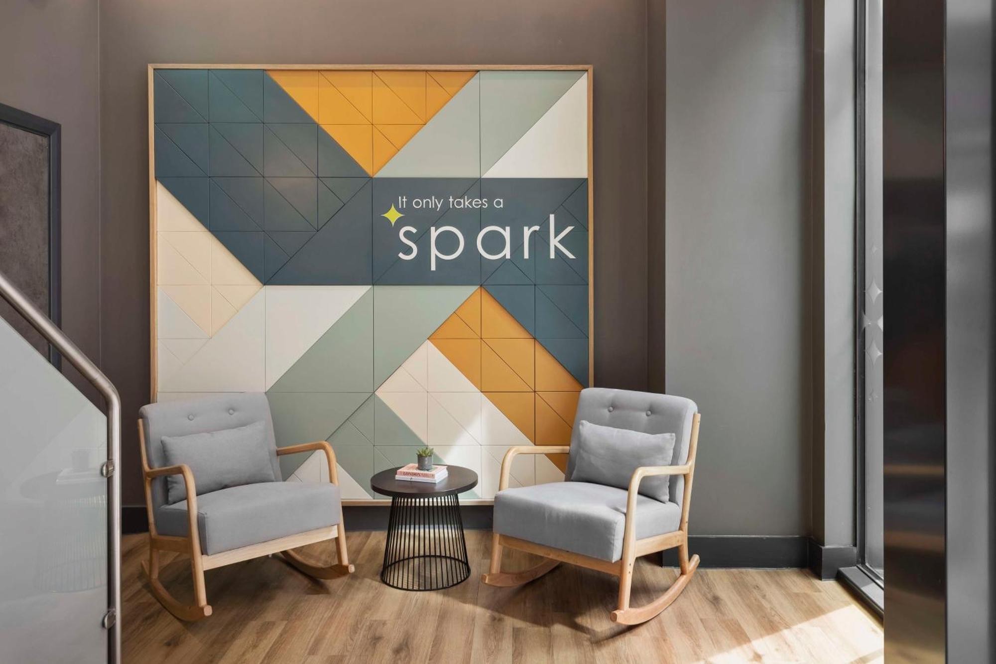Spark By Hilton London 롬포드 외부 사진